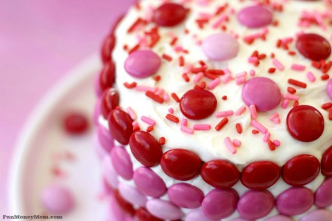 Your sweetheart will fall in love with this delicious Valentine cake
