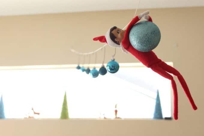 Elf On The Shelf Ideas - Decorating Elf