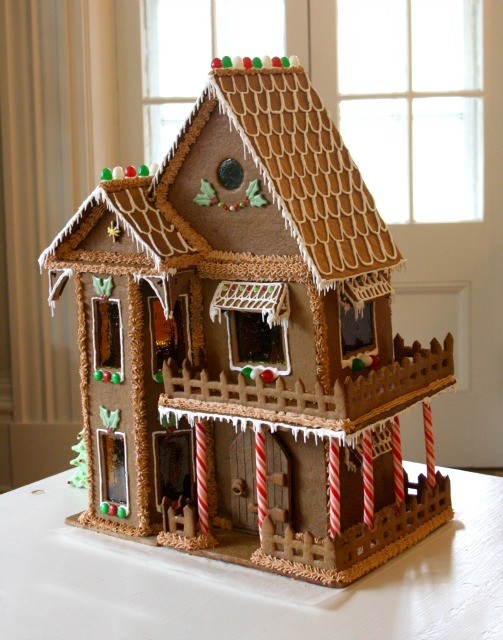 20-amazing-gingerbread-houses-fun-money-mom