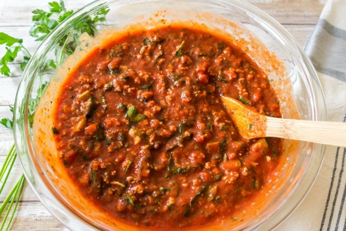 Stir spaghetti sauce into veggie and turkey mixture
