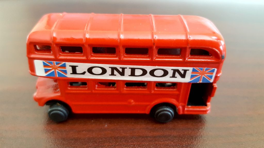 London-vacation-bus