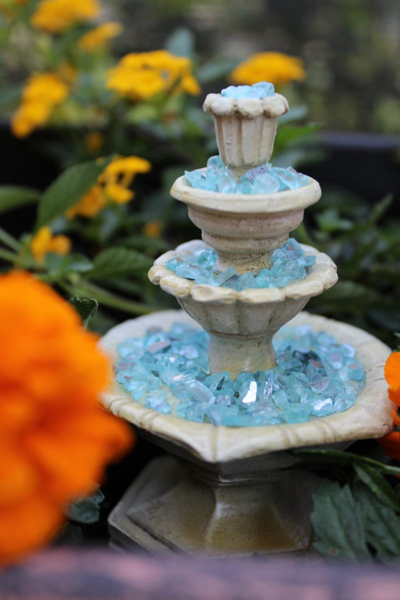 mini-fairy-gardens-fountain