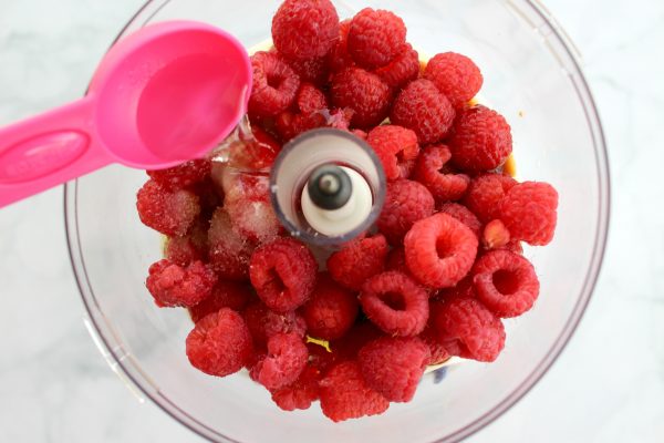 Summer-Berry-Salad-Raspberry-Vinaigrette-1
