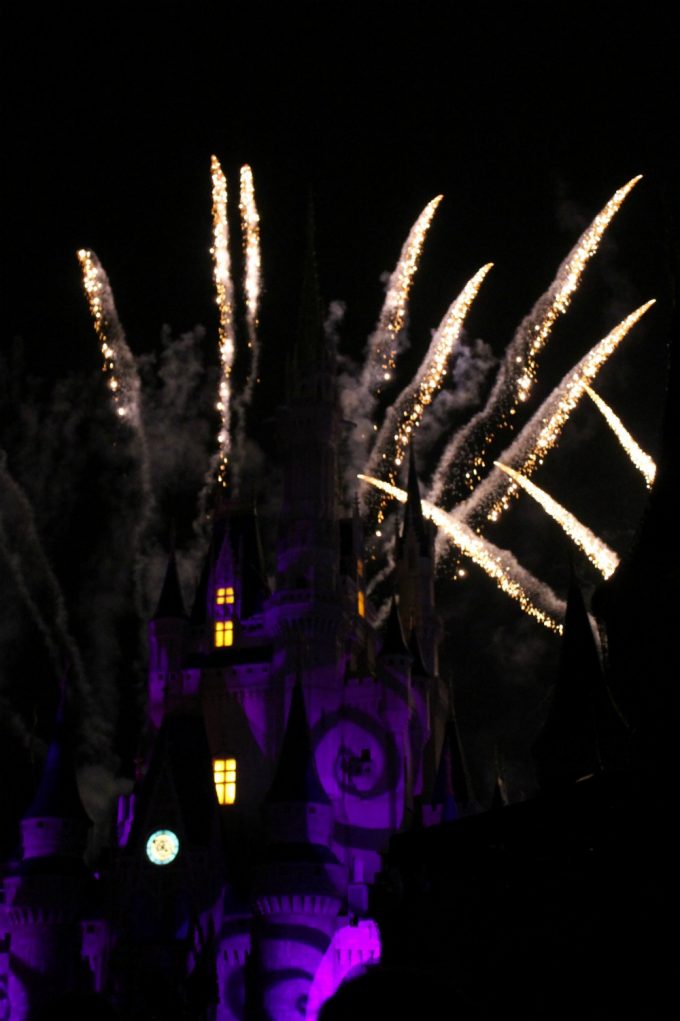 Disney's-not-so-scary-halloween-fireworks-1