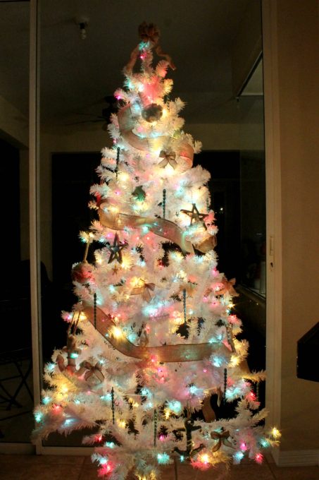 christmas-decorations-beach-tree