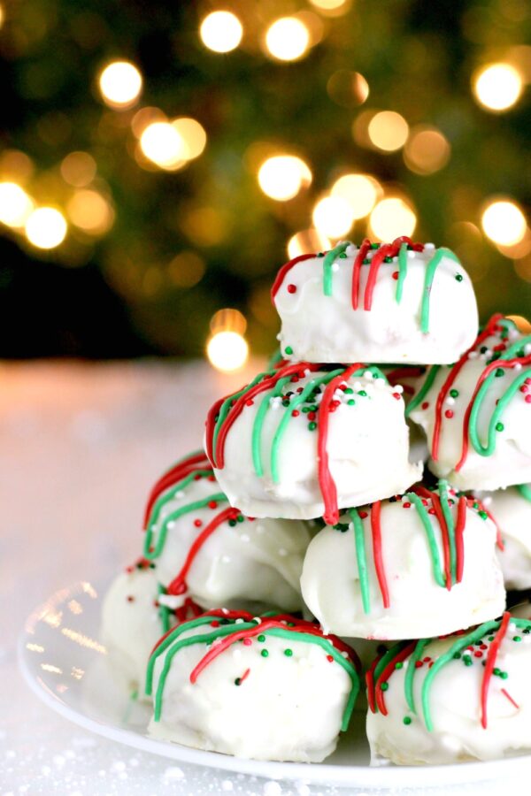 White Chocolate Peanut Butter Christmas Cookies | Fun Money Mom