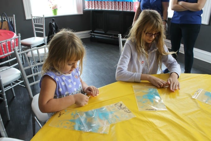 Jacksonville-Florida-making-lollipops