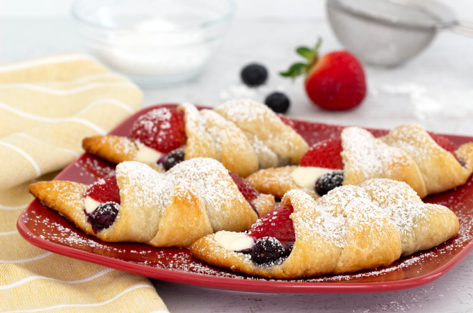 Stuffed Cream Cheese Crescent Rolls With Berries