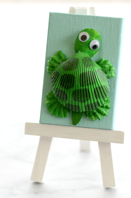 The kids are going to love making this adorable turtle seashell