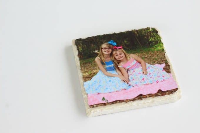 Place your photo on the tile.