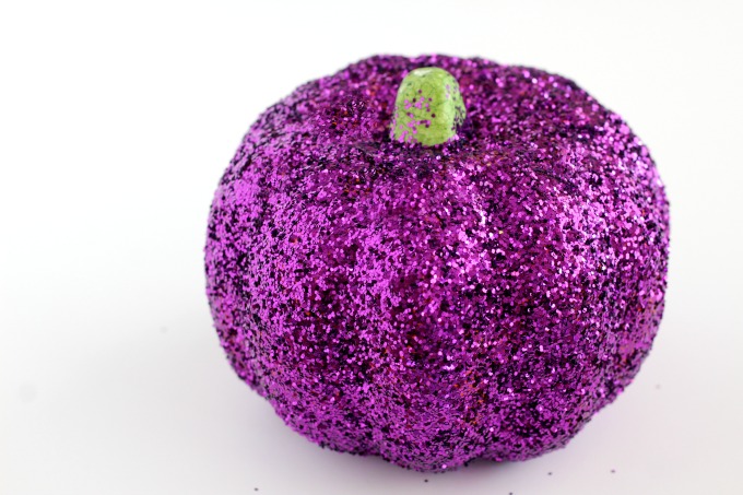 Your glitter pumpkin should be completely covered.