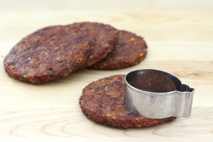 Use a cookie cutter to make the small patties for your mini veggie burger 