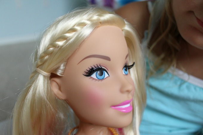 My daughter loved this Barbies long eyelashes