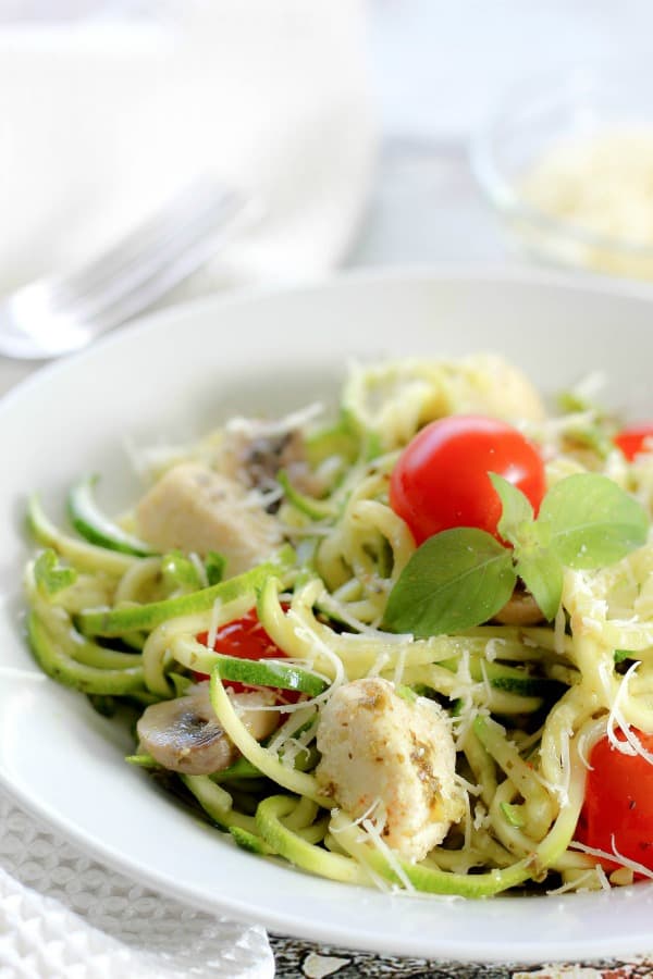 Zucchini Noodles with pesto and chicken