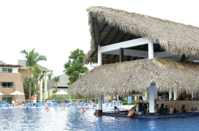 When you vacation at Memories Splash Punta Cana, you can enjoy the swim up bar at the pool