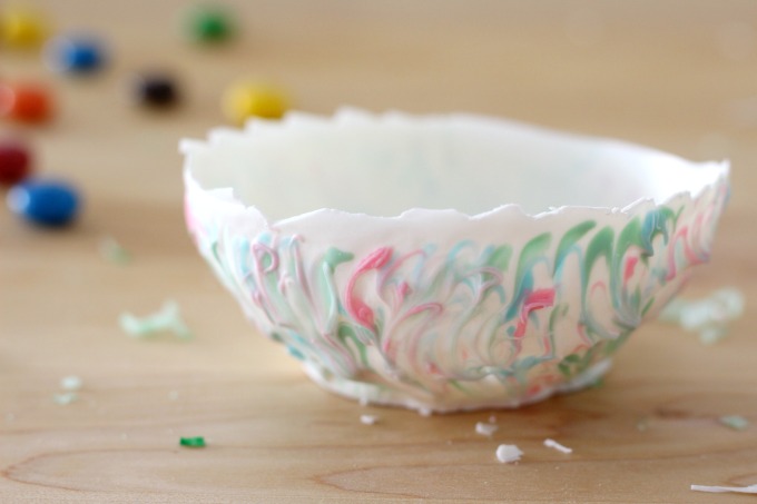 These swirled bowls are perfect for Easter