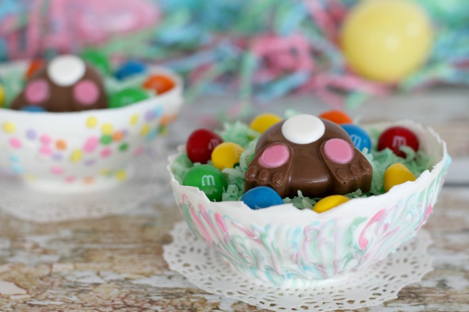These edible chocolate bowls are perfect for the holidays