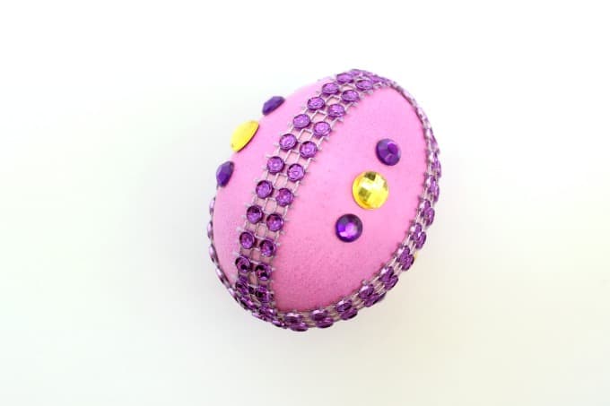 This Rapunzel Easter egg decorating idea combines purple and yellow.
