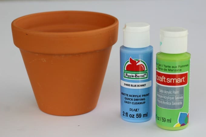 You won't need many supplies to make this flower pot painting craft.