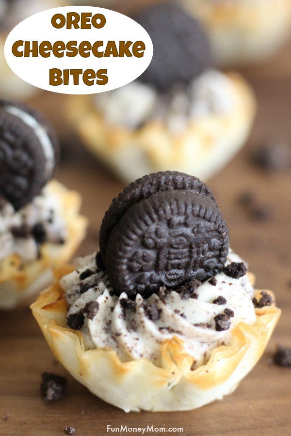 Oreo Cheesecake Bites For A Party - I'm totally obsessed with these no bake Oreo cheesecake bites! This simple no bake Oreo cheesecake is so delish and it's one of my new favorite mini cheesecake bites recipes! #cheesecake #cheesecakerecipe #oreocheesecake #cheesecakebites