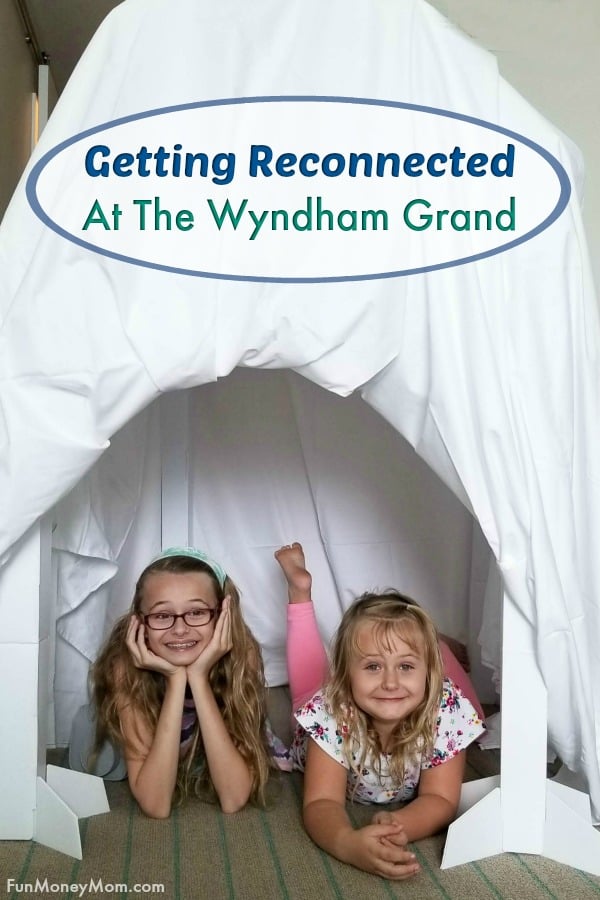 Family vacation - If you're planning a family beach vacation, you'll want to check out how the Wyndham Grand Clearwater Beach is encouraging families to disconnect from electronics and reconnect with each other! You and your family will make memories to last a lifetime on your next Florida vacation! #GrandReconnected #Wyndhampartner #floridavacation #familyvacation