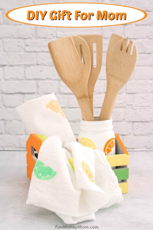 Mother's Day Gift - Make mom a DIY gift she can use. These colorful citrus themed kitchen accessories are both useful and fun. 