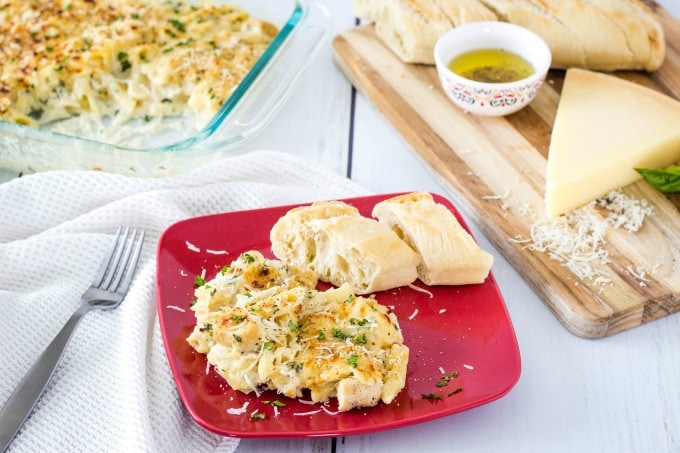 Baked chicken alfredo with bread