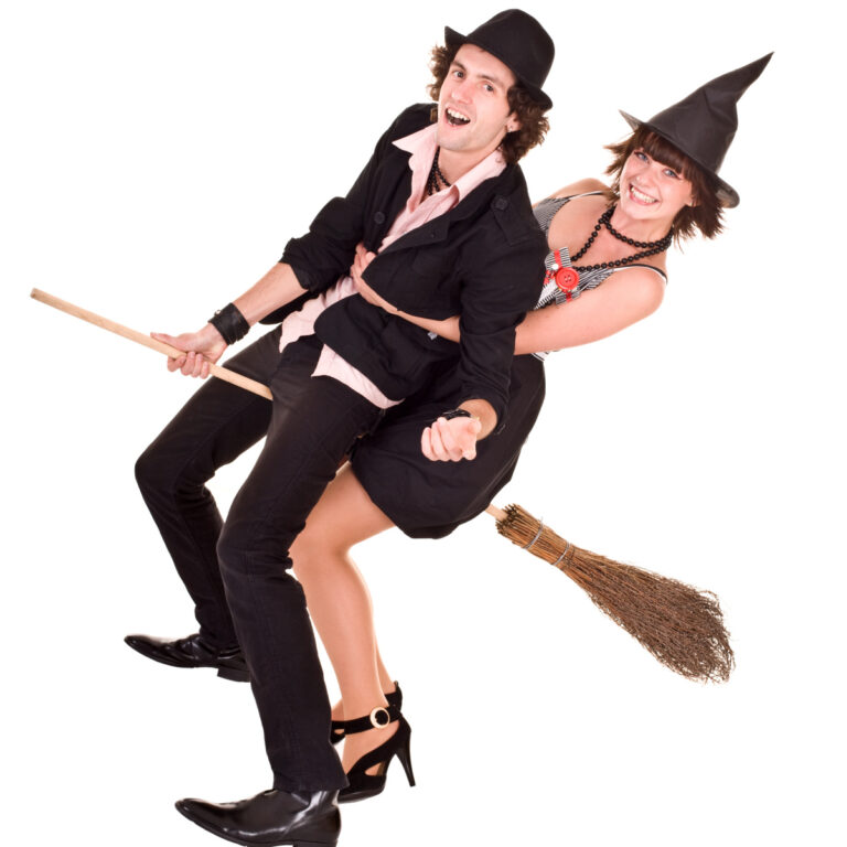 13 Creative Couples Costumes For Halloween