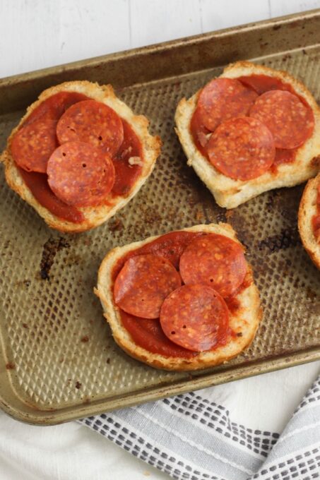 Pepperoni for mummy pizza