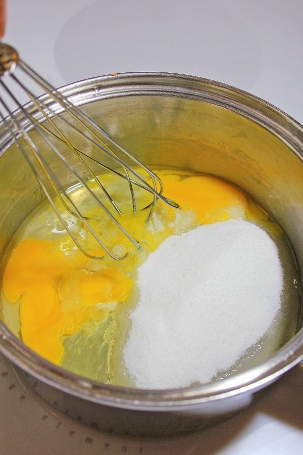 Whipping eggs and sugar
