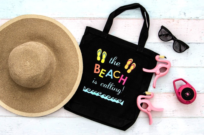 DIY Welcome to the Beach HTV Iron on Tote Bags — Wine & Sprinkles