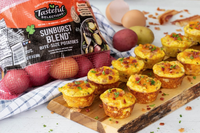 Mini egg muffins with Tasteful Selections potatoes