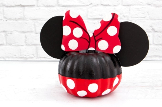 Minnie Mouse Pumpkin feature