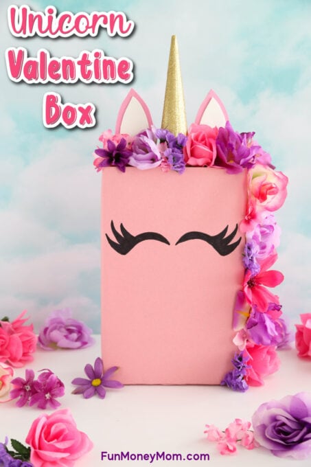 Unicorn valentine box with flowers