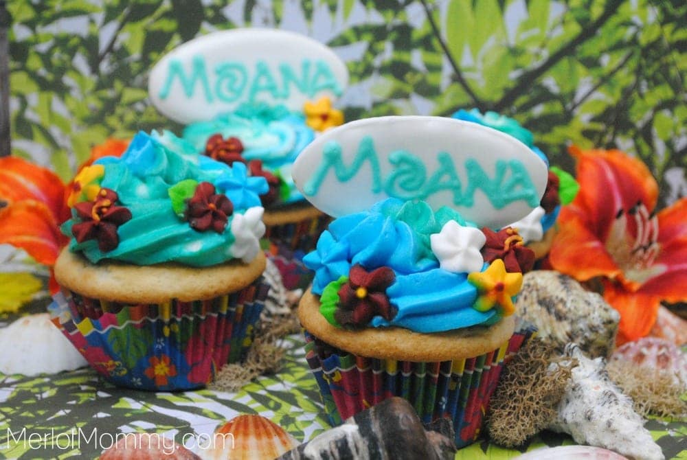 Tropical themed cupcakes for Moana party
