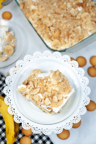 Easy Banana Pudding Poke Cake Recipe | Fun Money Mom