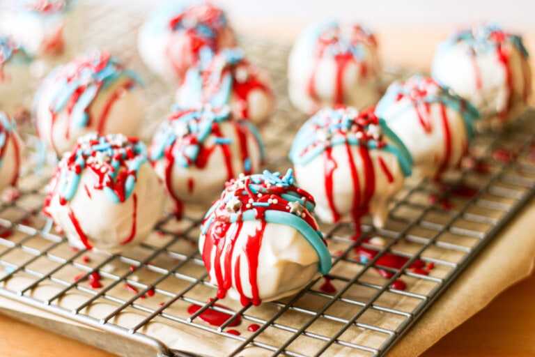 Easy Red, White And Blue Cake Balls Recipe