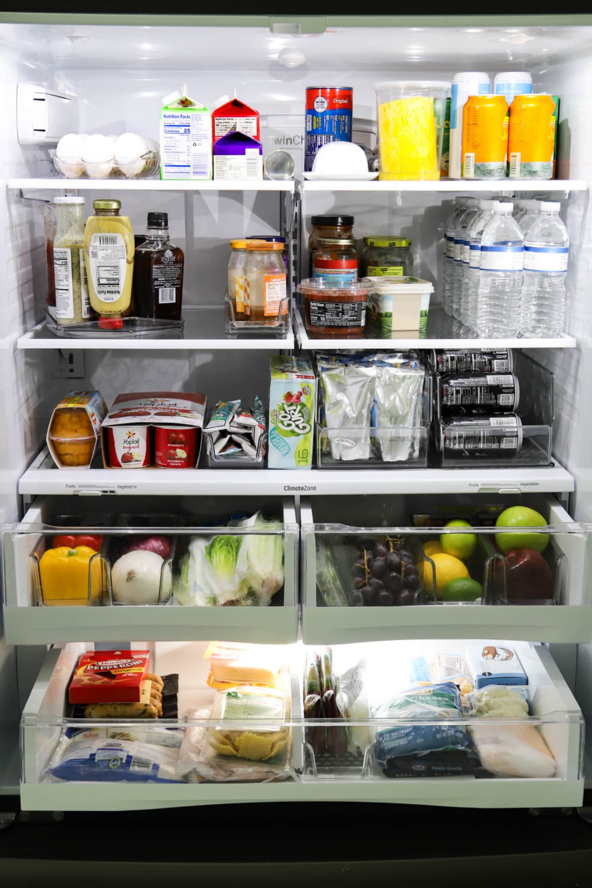 Refrigerator organized with HEXA products