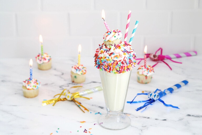 Birthday Cake Milkshake (Just 3 Ingredients)