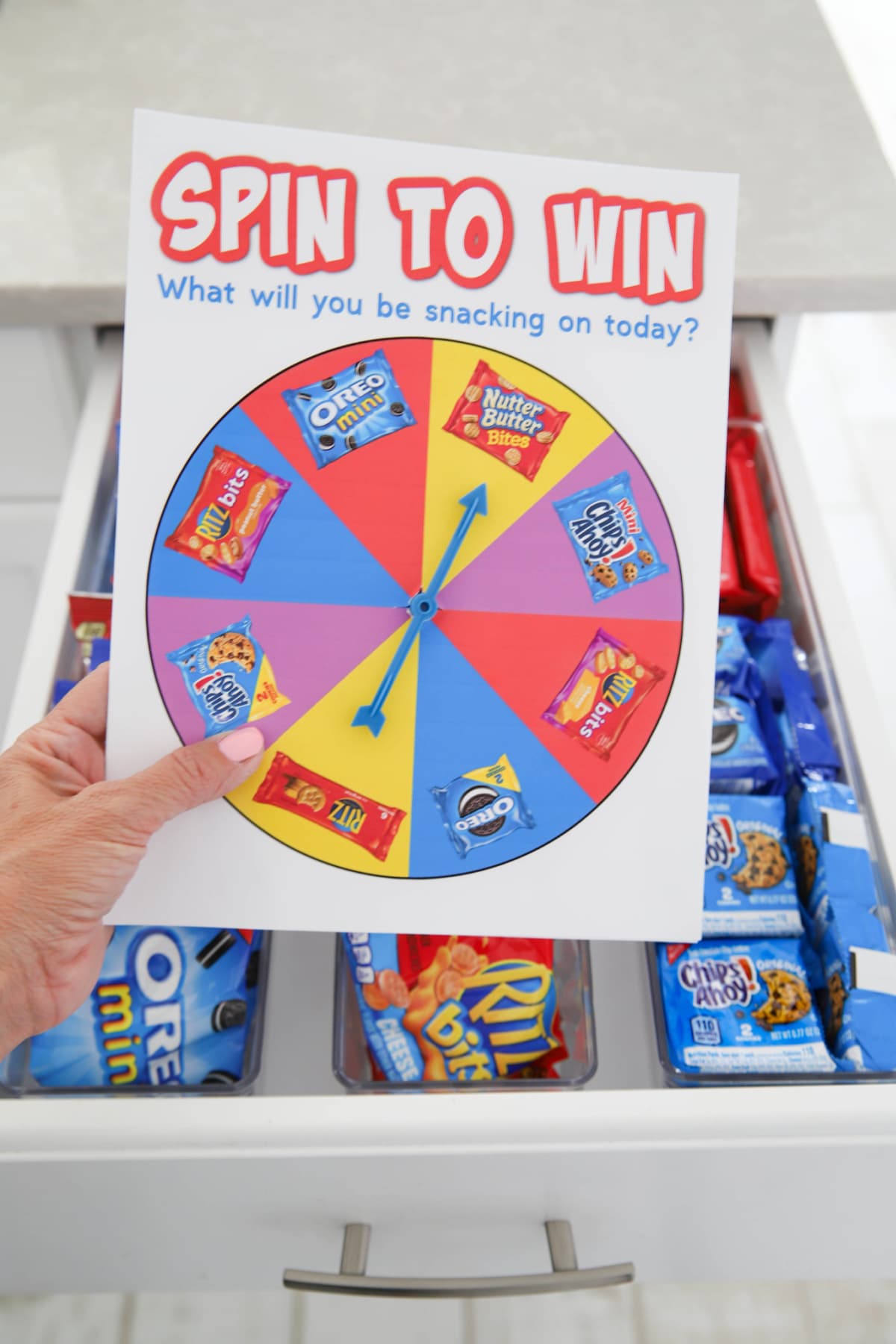 Spinner game to snack prizes