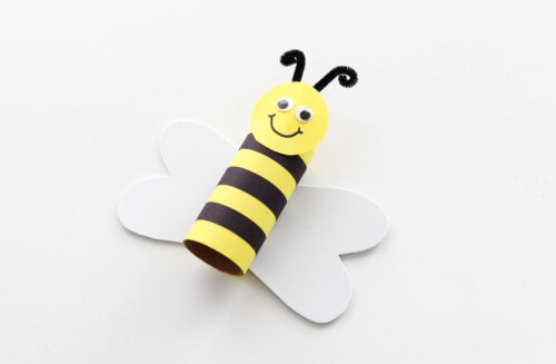 Toilet paper roll bumblebee craft with wings