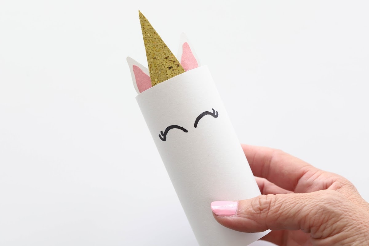 Unicorn eyes for toilet paper roll craft