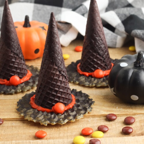Witches hats with black and white napkin