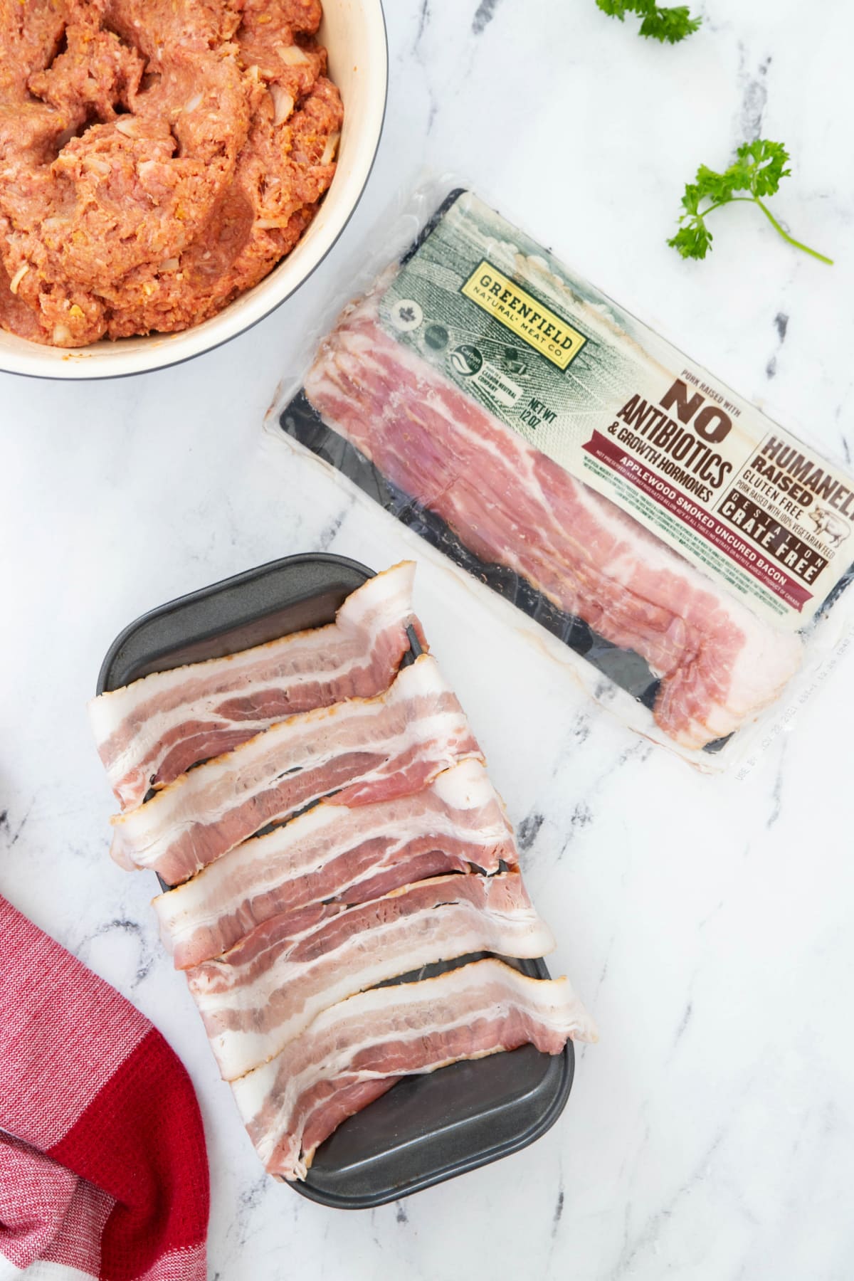 Bacon in meatloaf pan