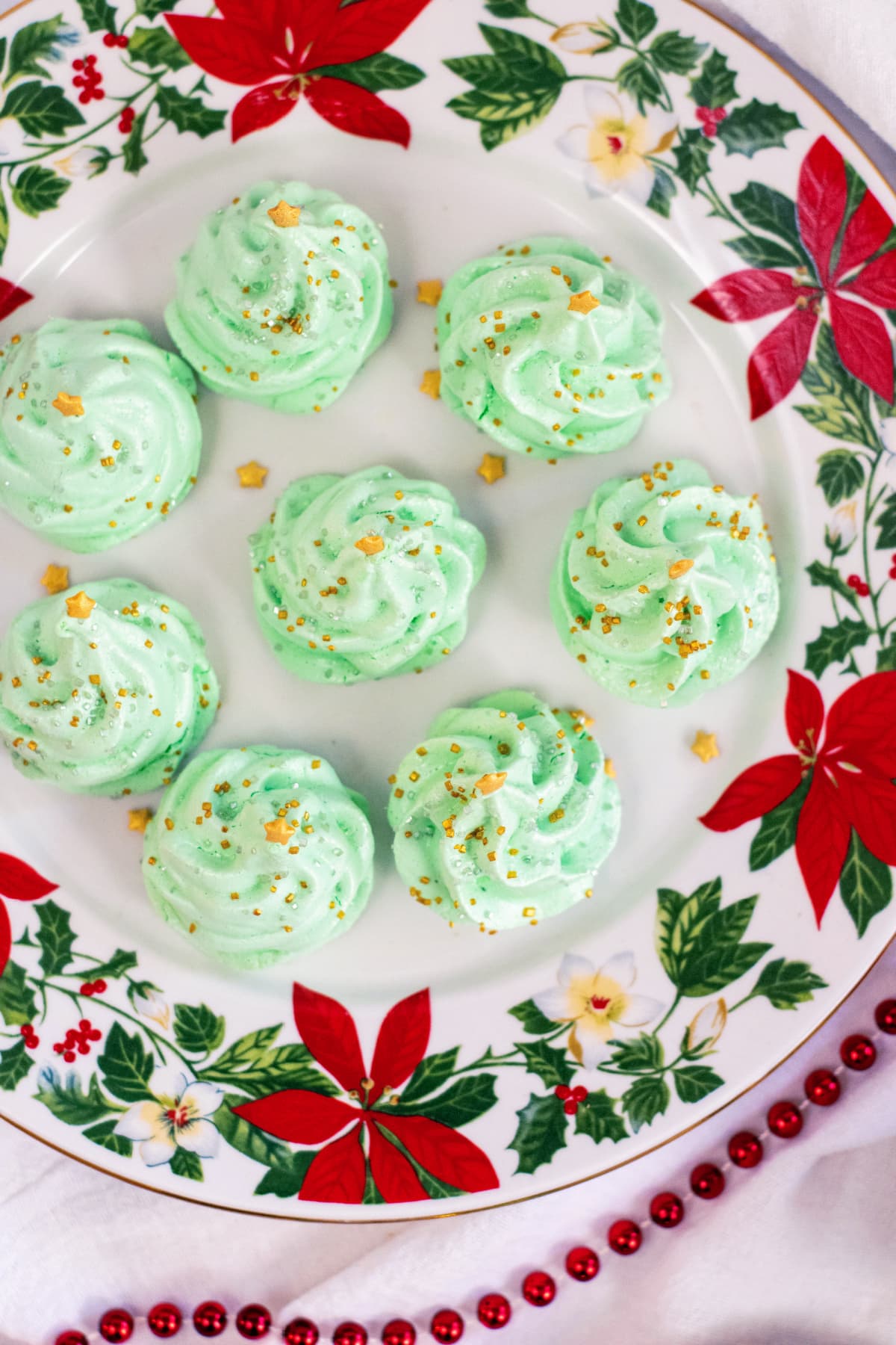Christmas tree meringues from above