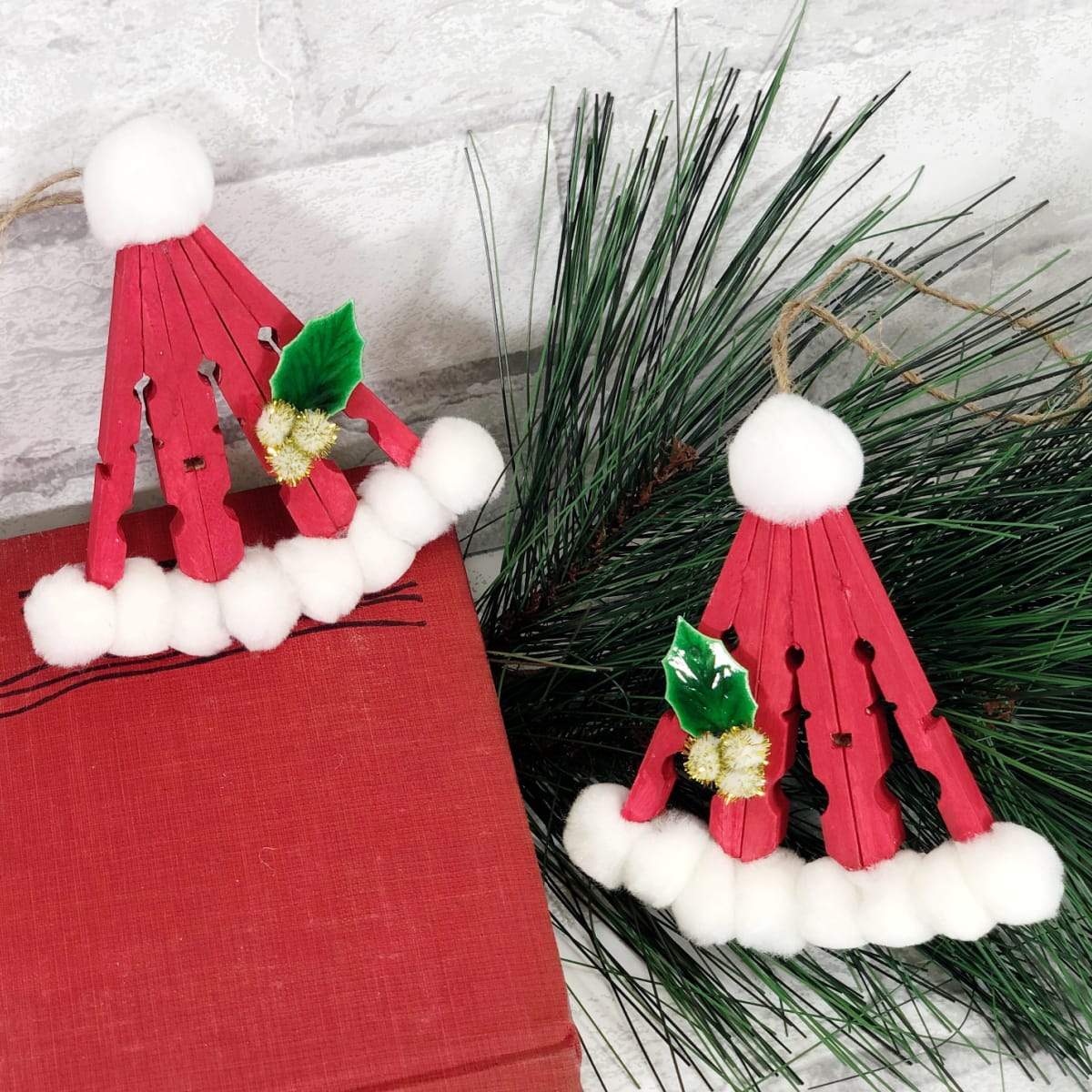 decorate a santa hat