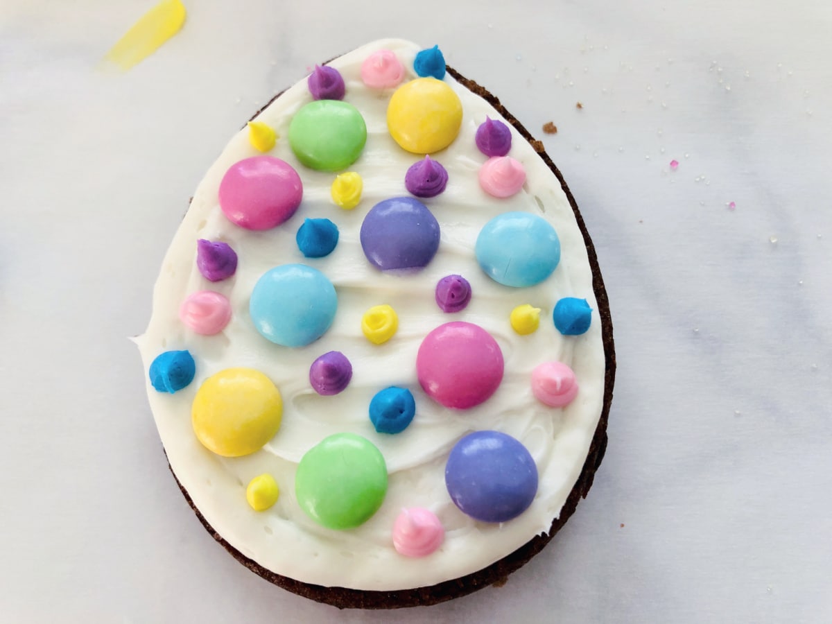 Easter brownie with polka dots
