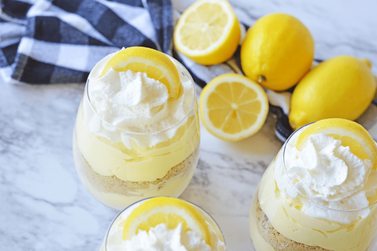 Lemon cheesecake parfait with lemon slices