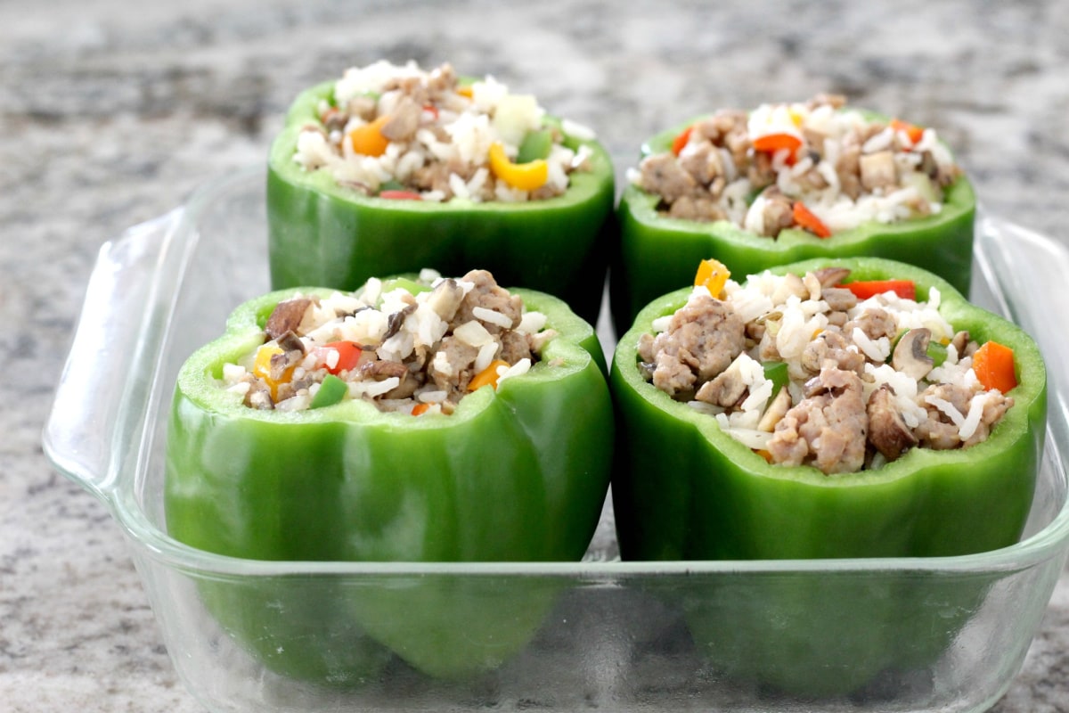 Green peppers filled with sausage and mushroom mixture