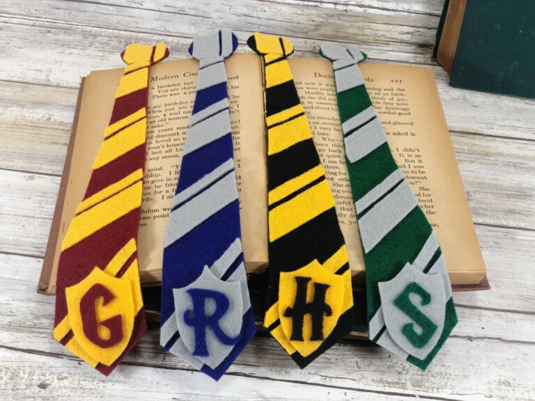 Easy DIY Harry Potter Bookmarks